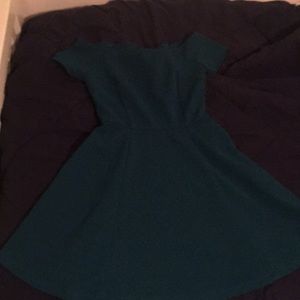 Green short sleeve dress